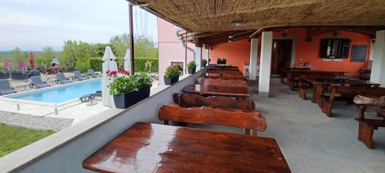 Bed And Breakfast Rogocana Labin  Luaran gambar